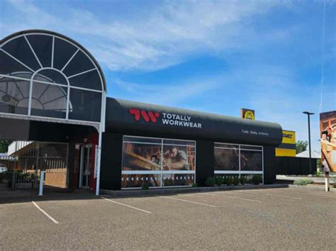 workwear tamworth|uniform shop tamworth.
